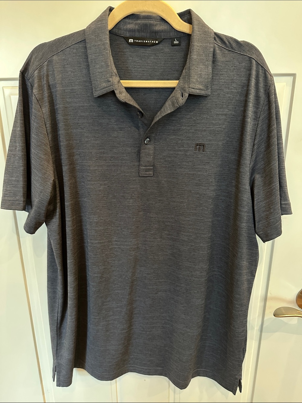 NWOT Men’s Travis Mathew Charcoal Heather Polo - Short Sleeve Large